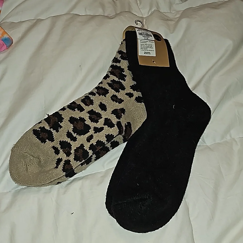 Womens 2 pack BKE socks. Black and Leopard. Super soft
